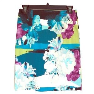 2/$15 Worthington - Blue & Pink Floral Pencil Skirt Size 4 | Workwear Skirt